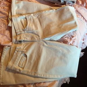 Never worn brandy Melville cargo pants low rise